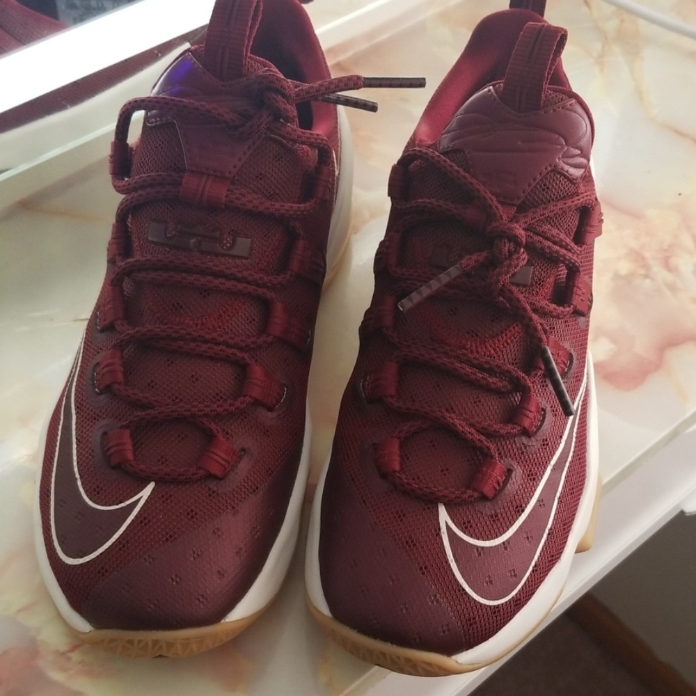 Lebron XIII Low